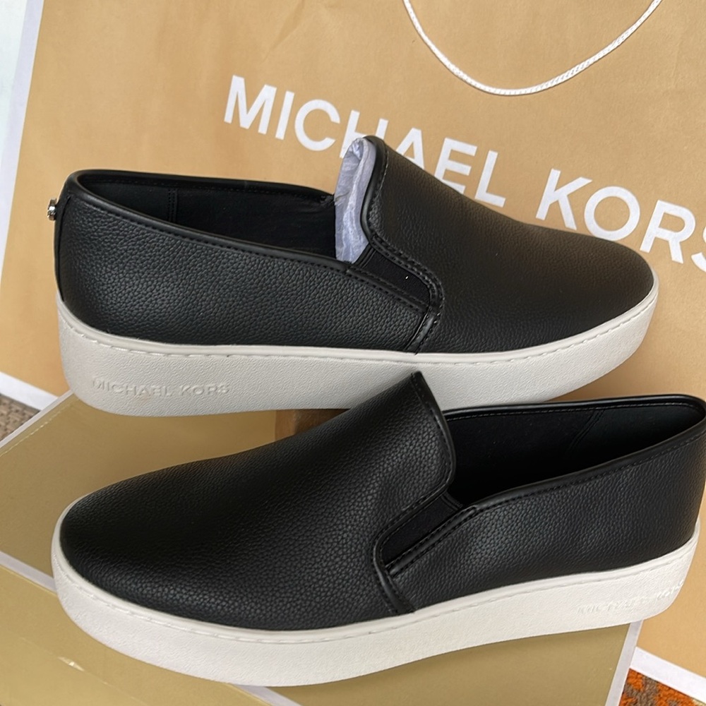 Michael Kors TEDDI SLIP ON
TUMBLED FAUX LTHR
49T2TEFP1L
Black 
Platform Sneakers - Picture 10 of 16